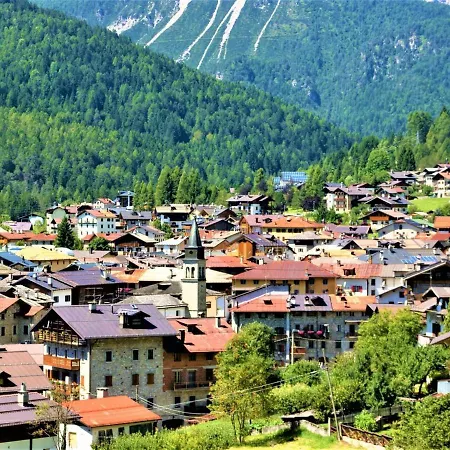 Beautiful Chalet In With Private Terrace * Comeglians